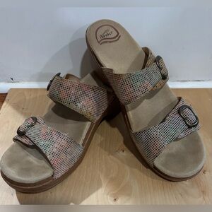 Dansko Women's Tan and Multicolor Mules size 43
